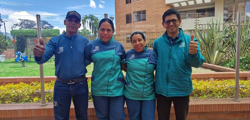 Grupo de profesionales de Misión Servir listo para ofrecer protocolo de limpieza con garantía de calidad y seguridad